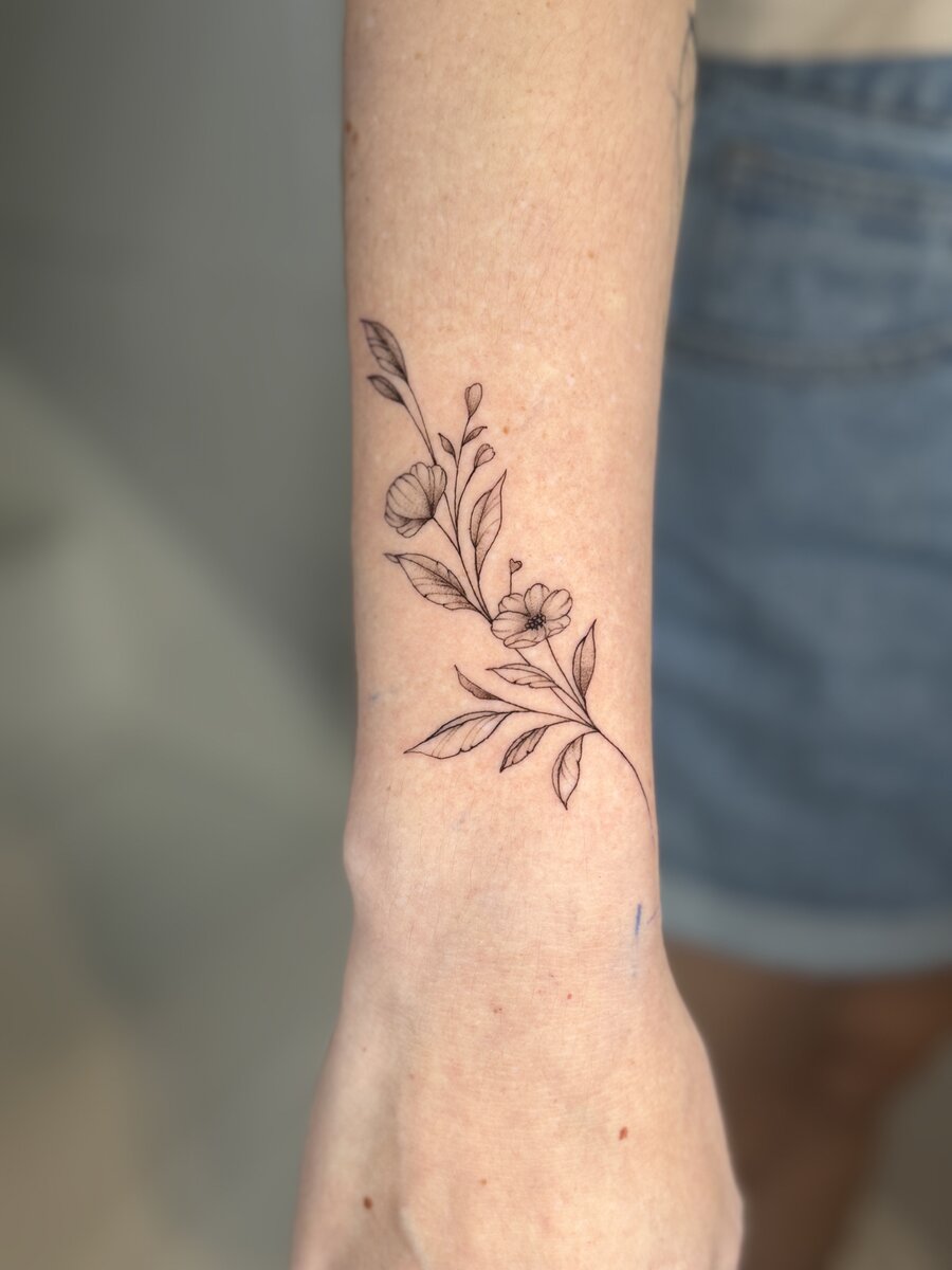 Custom fine line script tattoo Gold Coast studio work